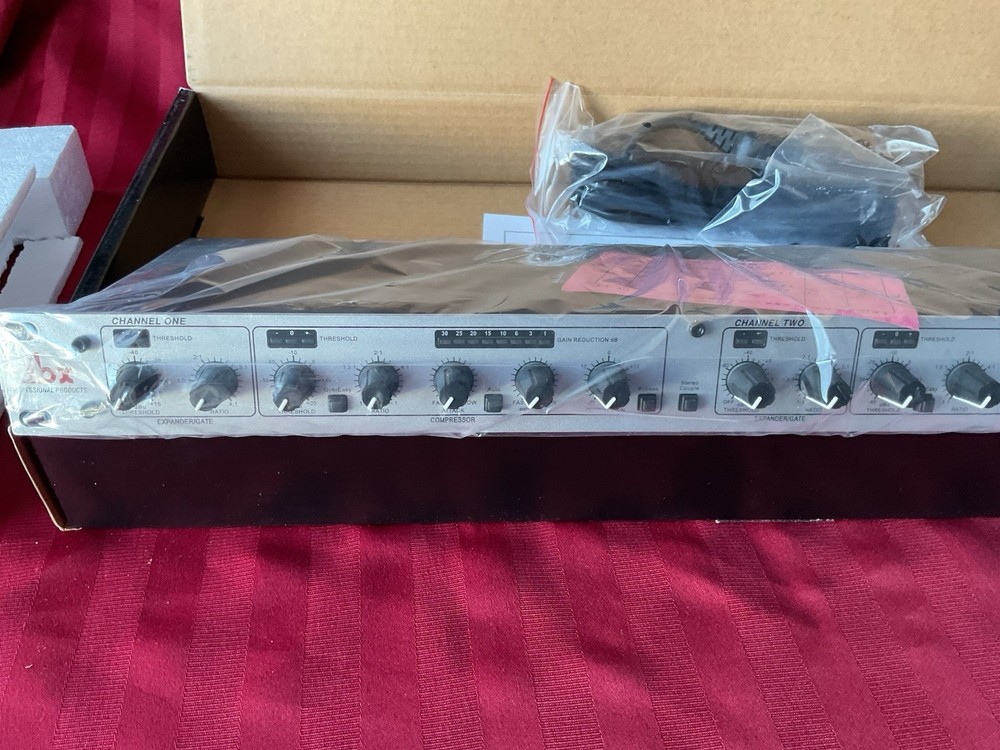dbx Compressor Limiter Gate Processor (266XS)