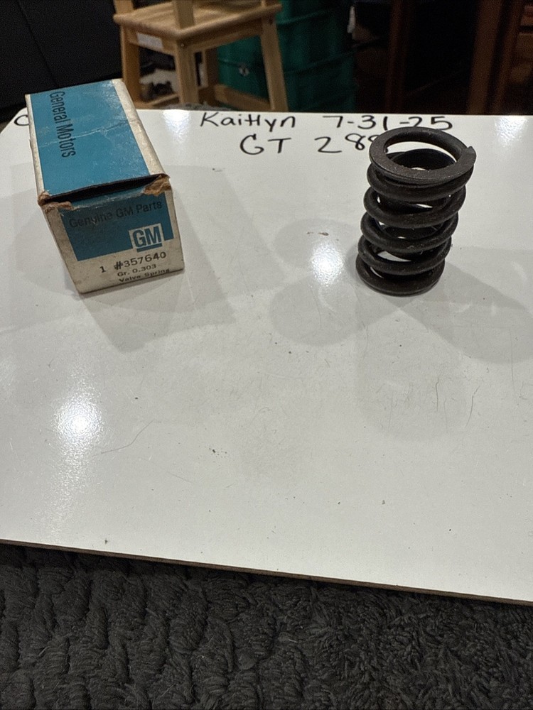 NOS Engine Valve Spring GM 357640