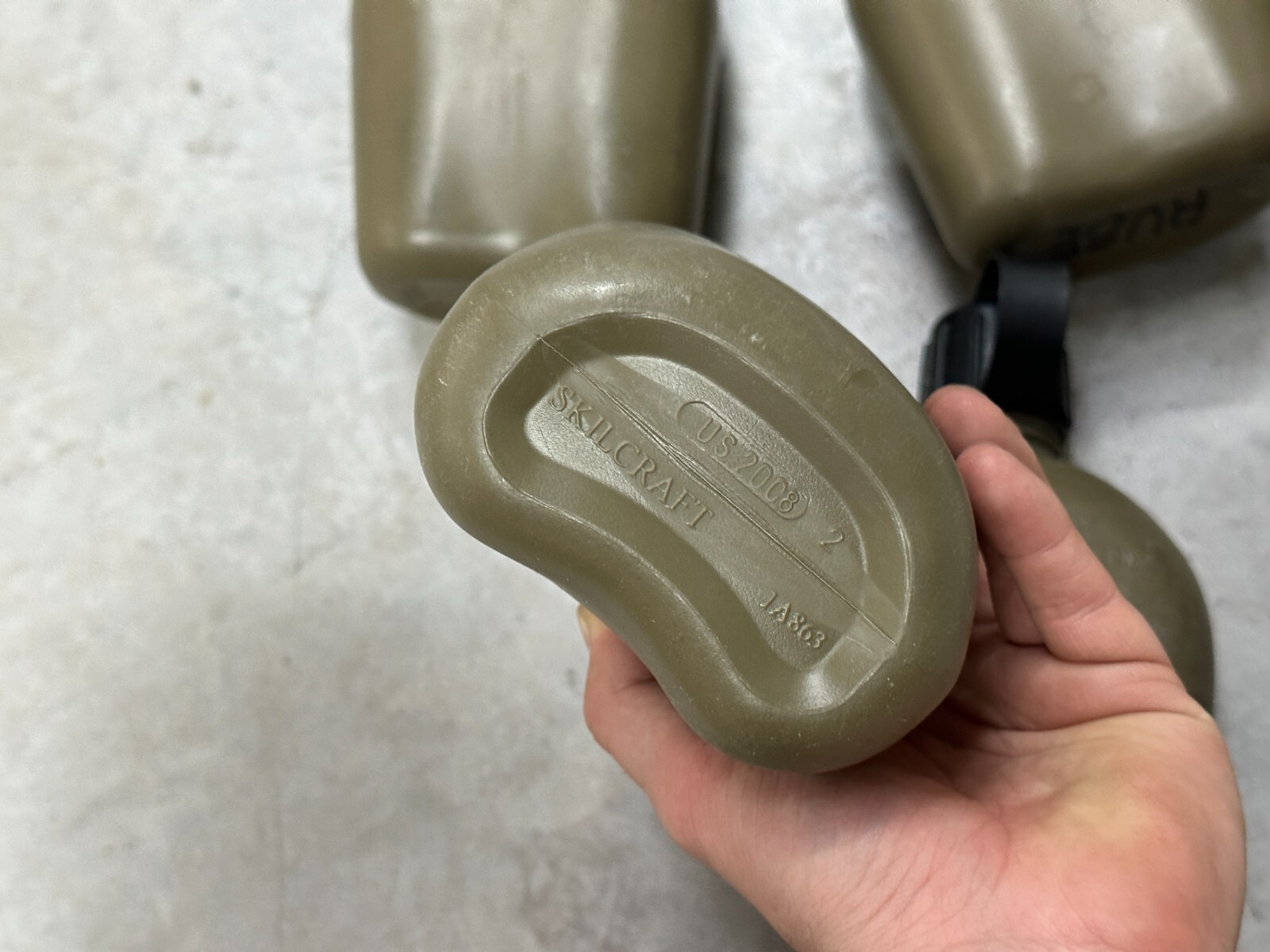 US Military 1 Quart Canteen Hard Plastic OD Green 1QT ALICE Cap Army Field Gear