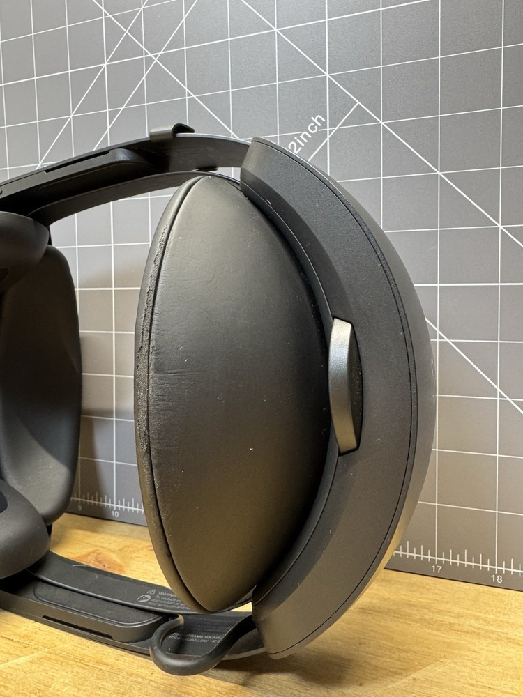 USED Meta Quest Pro VR 256GB Headset Only +Charging Dock (No Controllers) TESTED