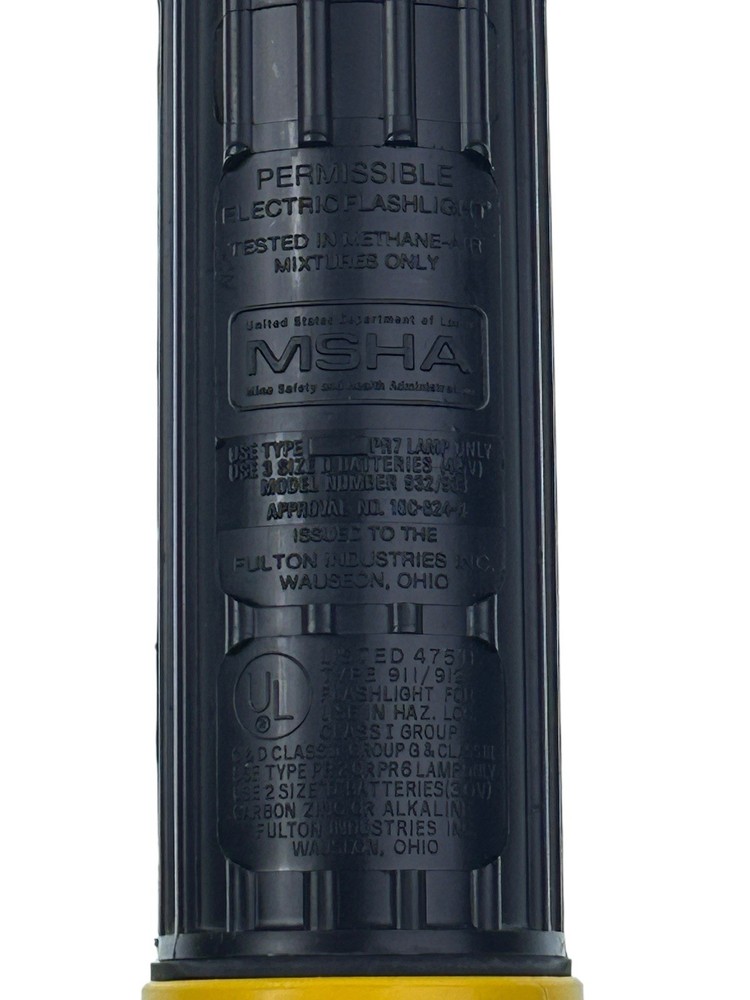 Fulton 932/933 Heavy Duty Flashlight New Tested- Working