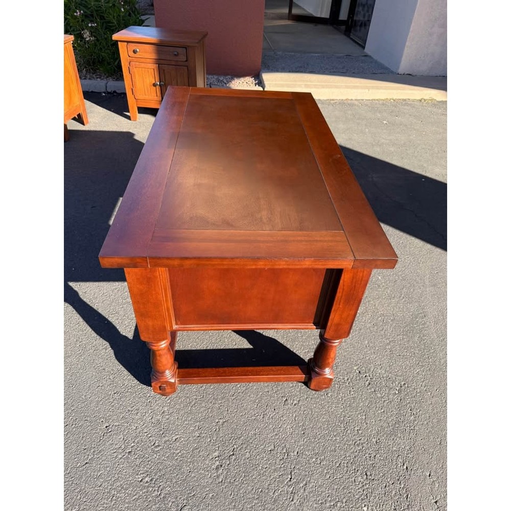 Excellent condition small, midsize Pottery Barn desk