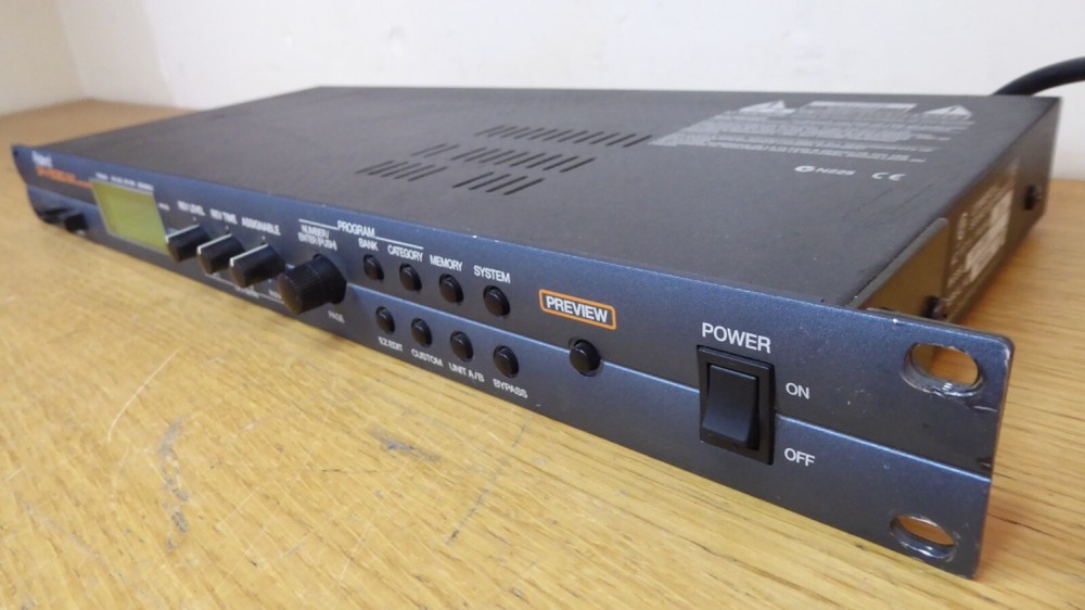 ROLAND SRV-3030 24-BIT DIGITAL REVERB EFFECTS PROCESSOR EXCELLENT WORKING CONDIT