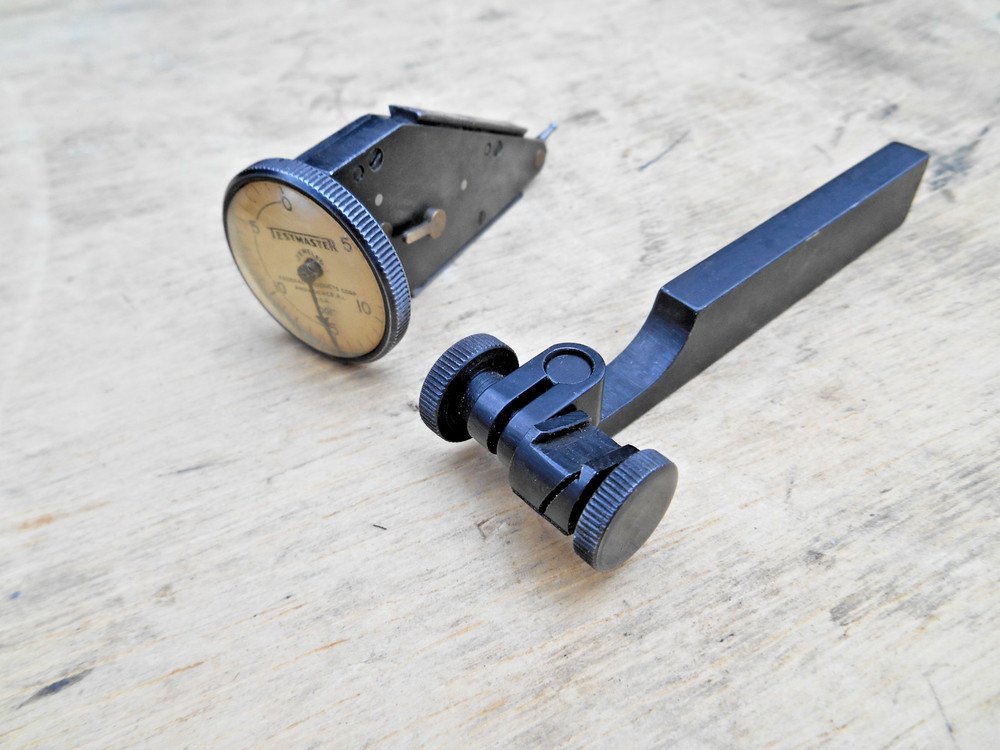 FEDERAL MODEL 5 DIAL INDICATOR , .001"