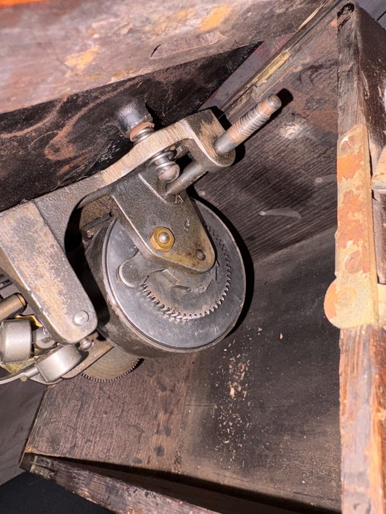 edison standard model d phonograph GOOD MOTOR AND UPPER