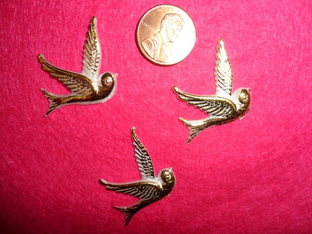 Plastic Flat Back Doves - Made in USA - Vintage