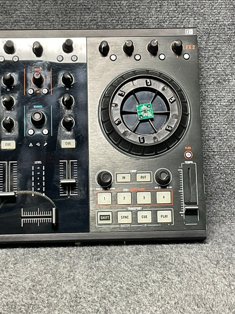 Native Instruments Traktor Kontrol S2 MK2 🎧 2-Channel DJ Controller Black