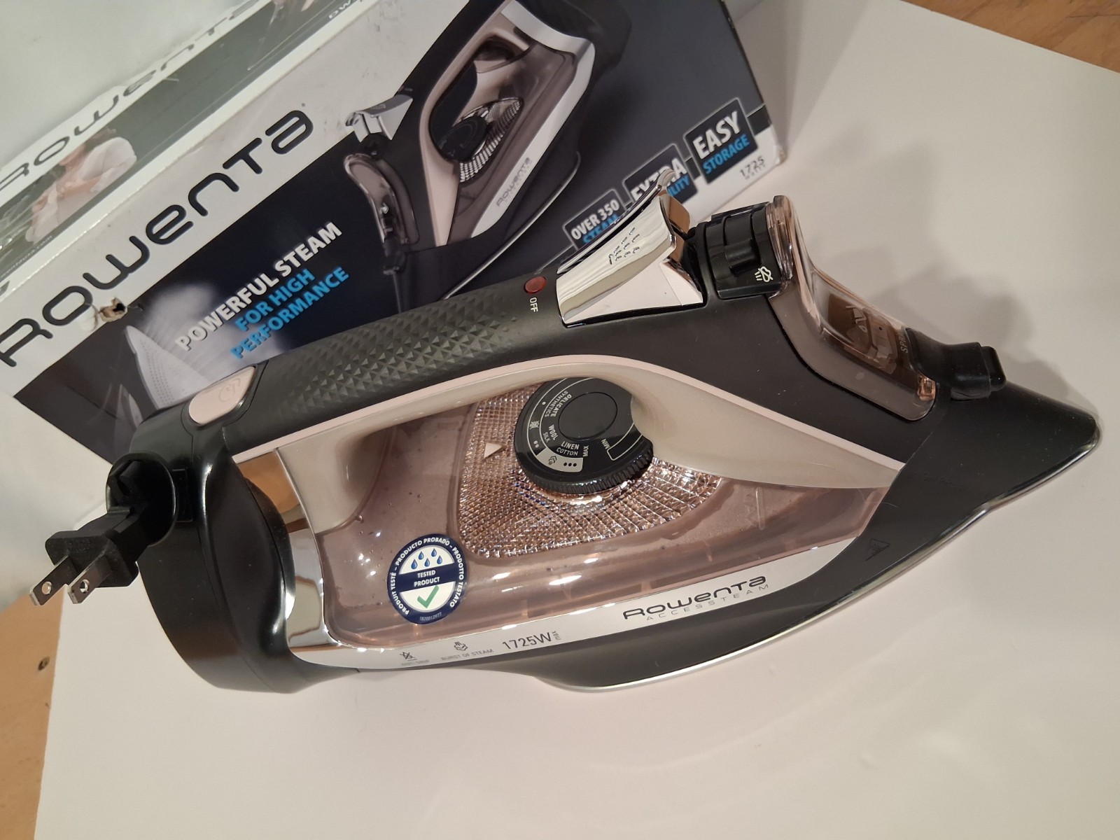 Rowenta Access Stainless Steel Soleplate Steam Iron Retractable Cord DW2459