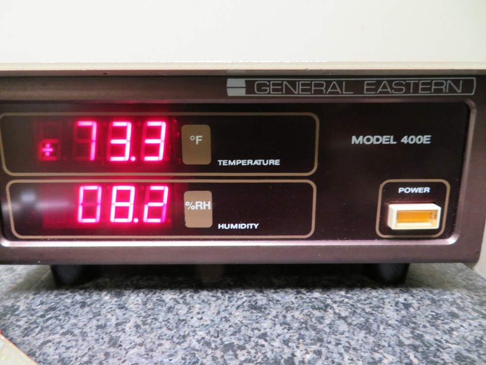 General Eastern System 400E with Relative Humidty Sensor - Hygrometer NU70