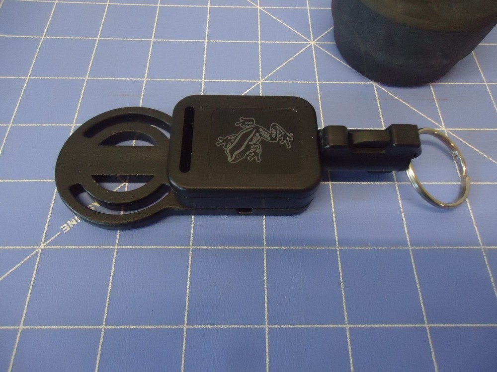 Akona Hose Mount Retractor with rubber adapter