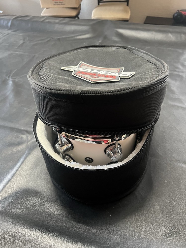 DW - 8”x7” “rare” White Ice lacquer