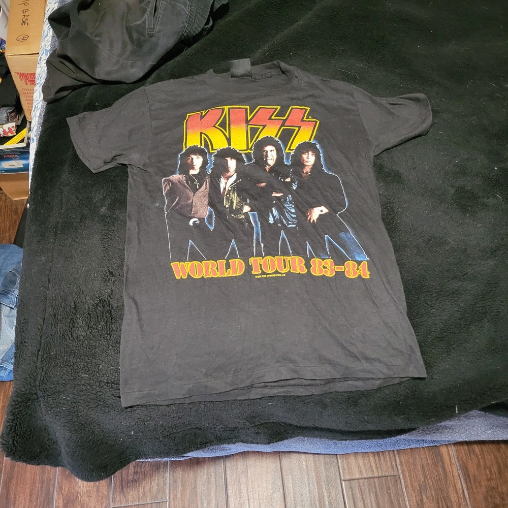 KISS 1983 Lick It Up Tour T-shirt Medium Ex Condition