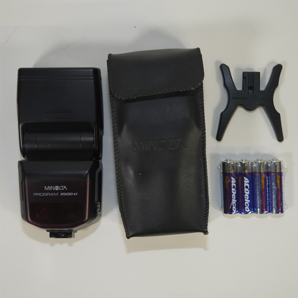 Minolta Massum Program 3500xi Shoe Mount Flash with Case