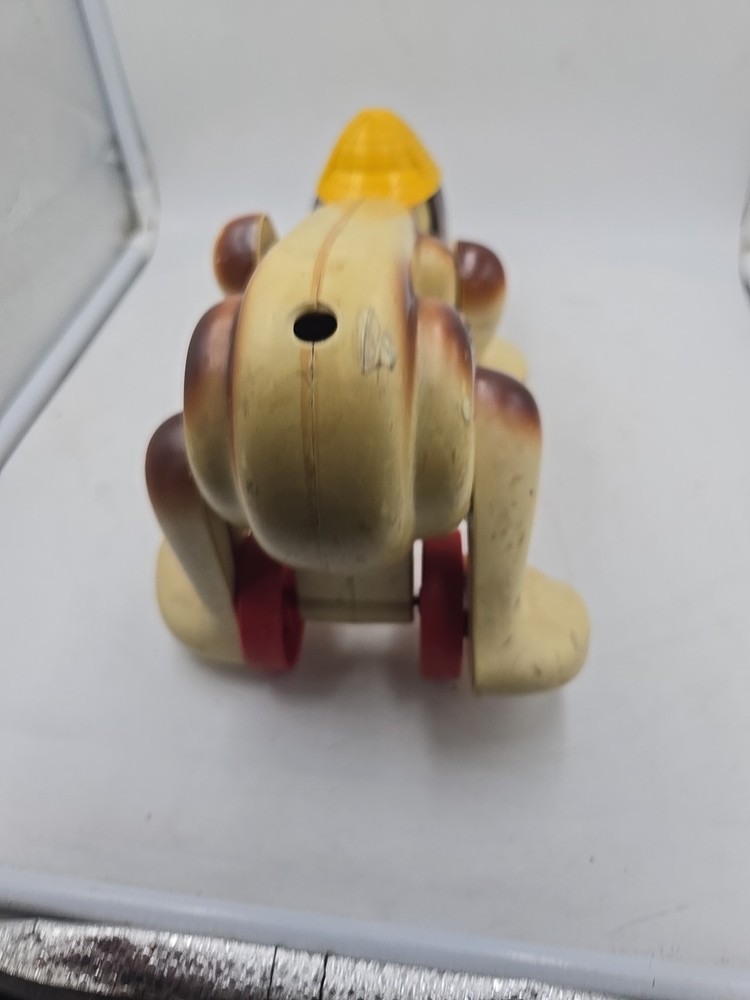 Vintage Sherlock Holmes Hasboro Digger Walking Dog Pull String Toy