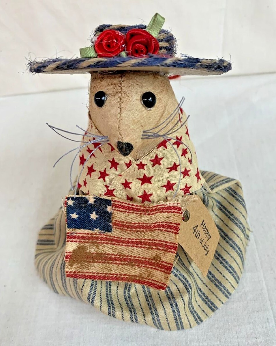 Mouse/Primitive/Fourth of July/Patriotic/Flag/Grunged