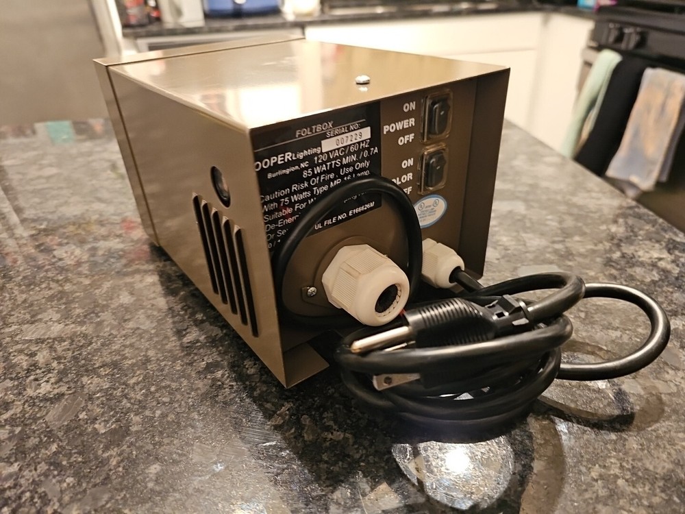 Cooper FOLTBOX fiber Optic. Power Source