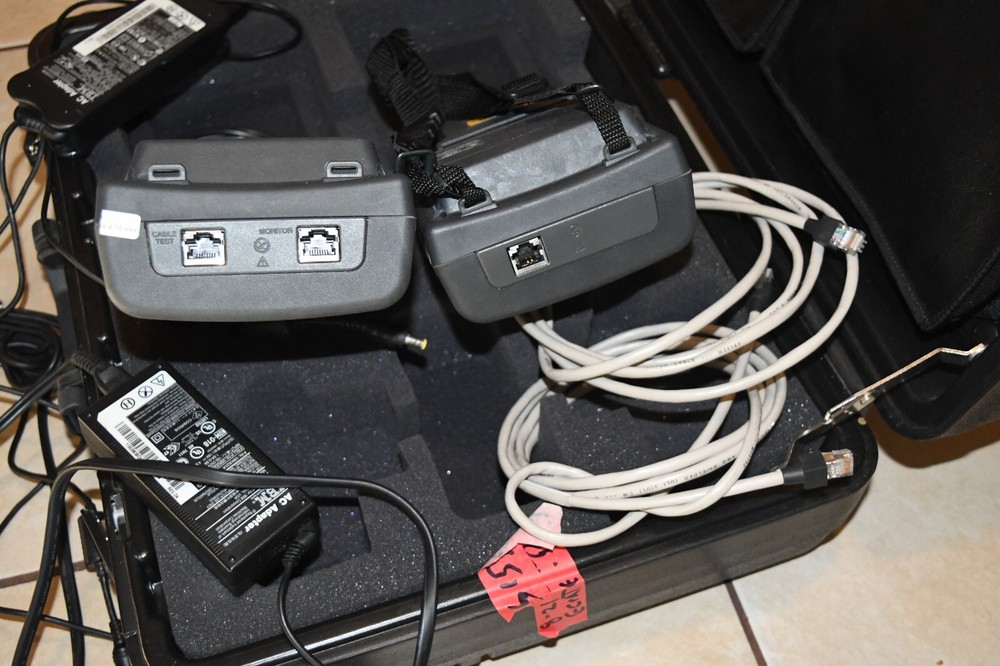 Fluke Networks DSP-2000 DSP2000 SR Cat5 LAN Cable Analyzer Tester Certifier 515A