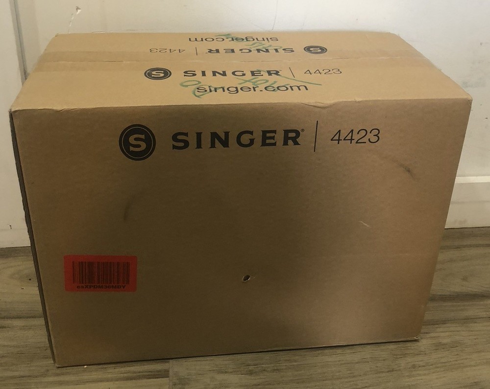 Singer Heavy Duty 4423 Sewing Machine nib