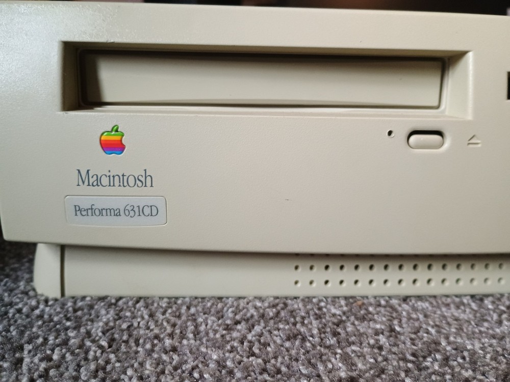 Apple Macintosh Performa 6214CD M3076 - Untested - As Is