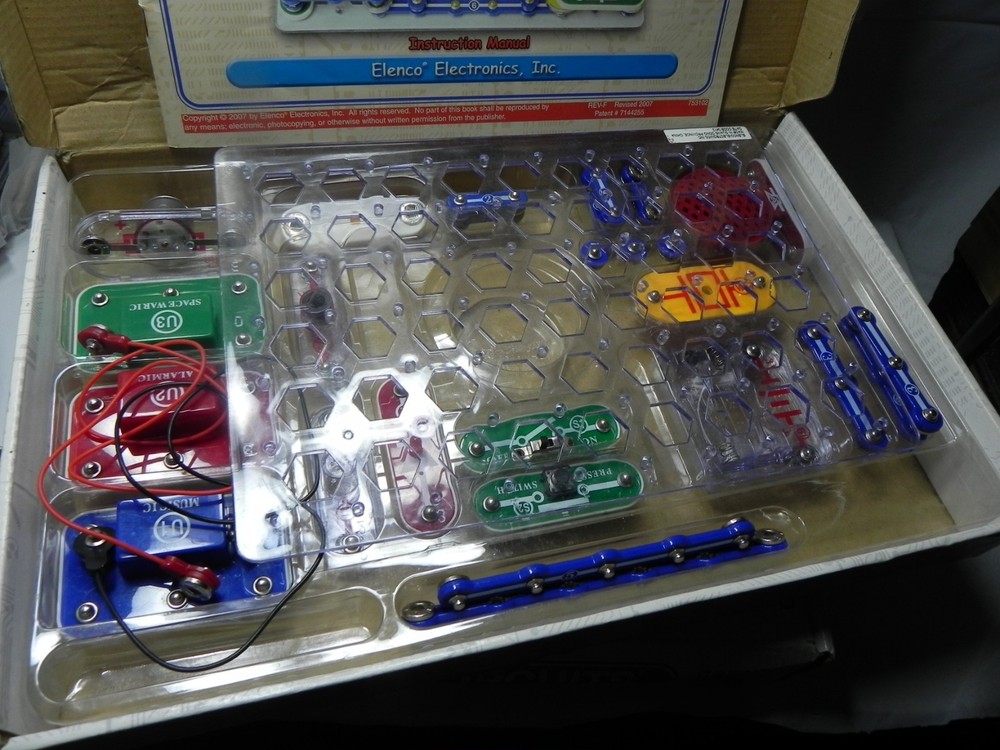 ELENCO Snap Electronic Circuits Jr. Learning Games 2 97% complete sets used