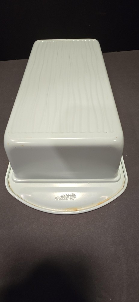 Wilton White Nonstick Steel Loaf Pan Rectangular Textured Bottom Bread Bakeware
