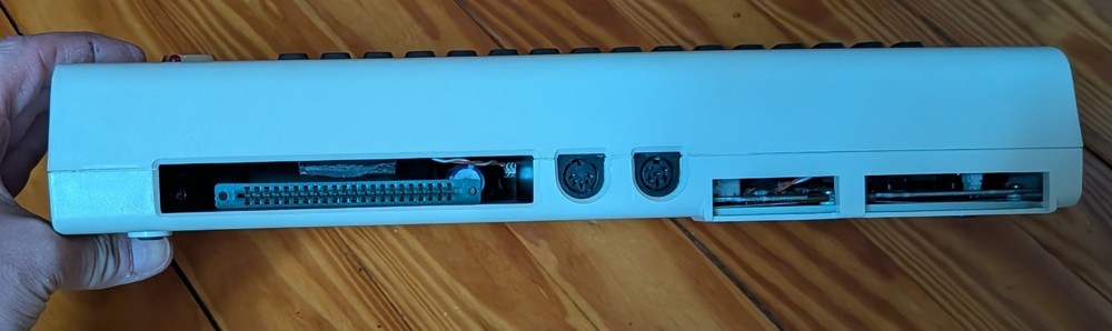 Commodore VIC-20 Computer In Box, Powercords, Manual, Dustcover, & All Inserts