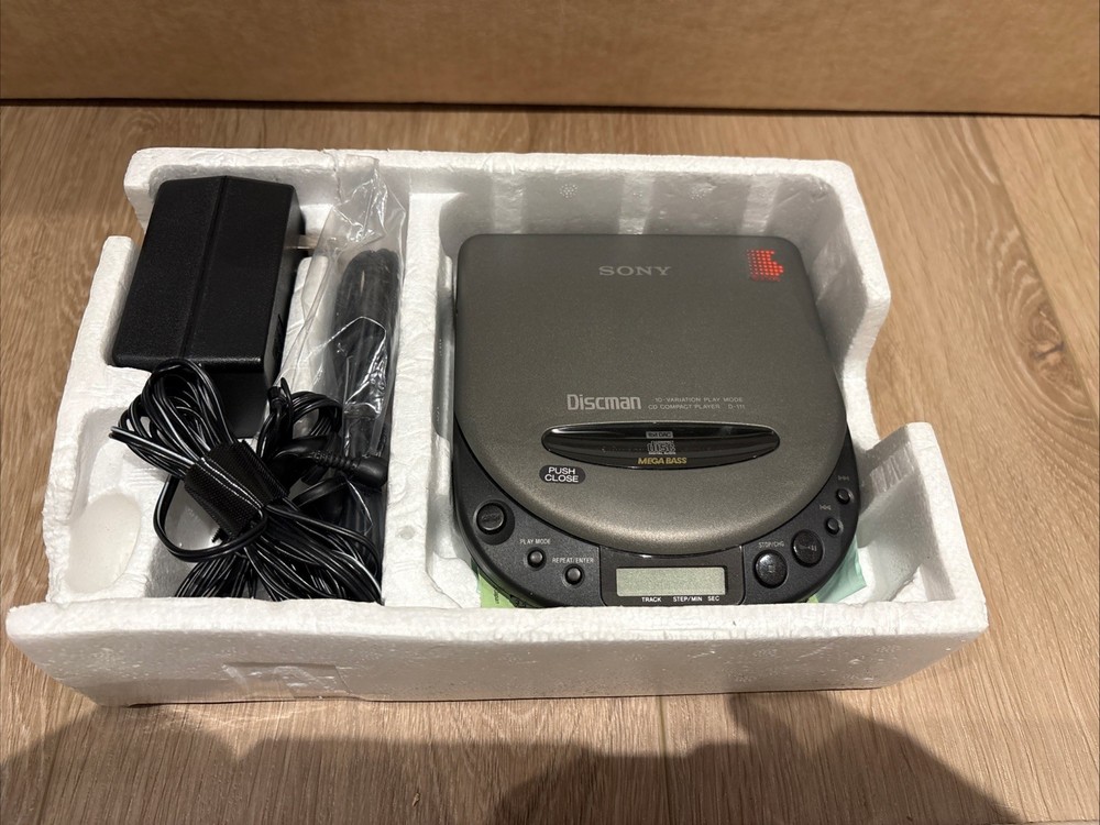 Sony Discman D-111 Discman CD Compact Disc Player 1992 CIB & Tested