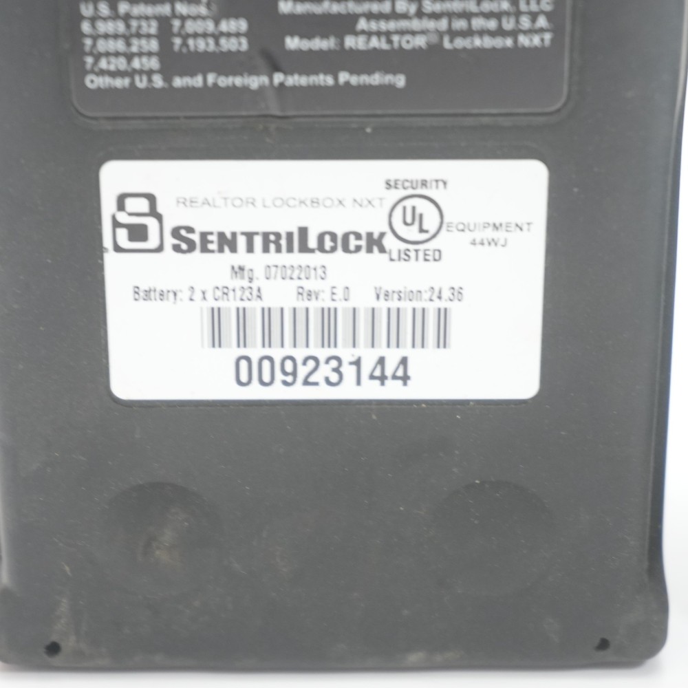 2 x Lockbox Sentrilock Realtor Lock Box - (Needs Code) W9T-P10100 UNTESTED