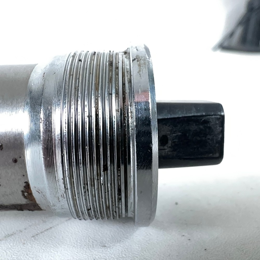 Shimano BB-UN53 Bottom Bracket 68mm Shell x 110mm Spindle English Threaded
