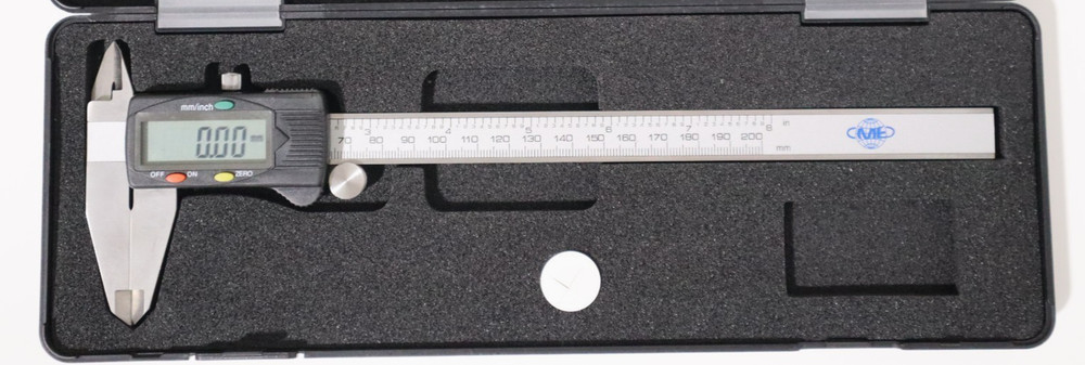 8" DIGITAL CALIPER & DEPTH GAGE A030