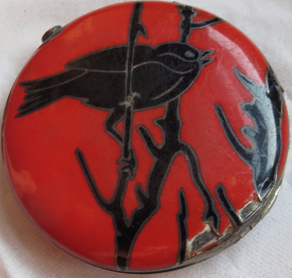 Silver & Enamel Vanity case with bird 54 mm. in diameter