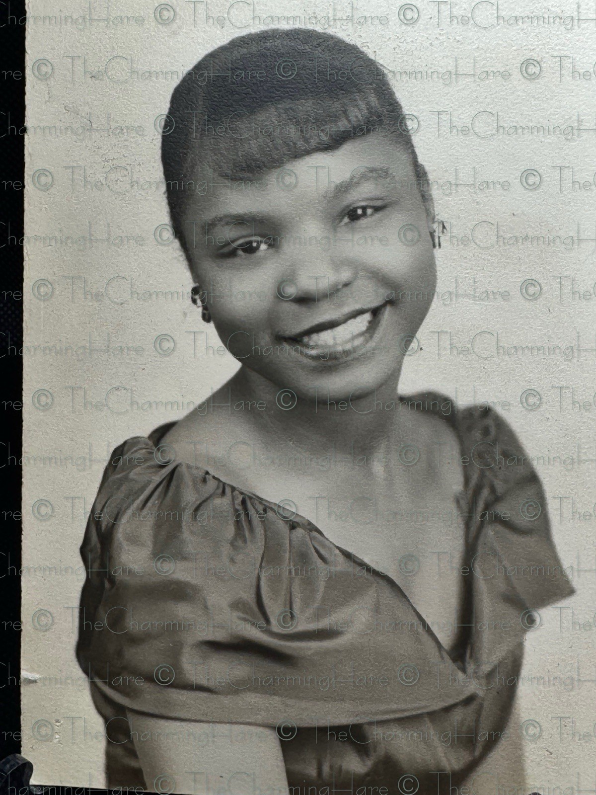 Vintage Photo Gorgeous African American Young Lady Portrait 1940’s