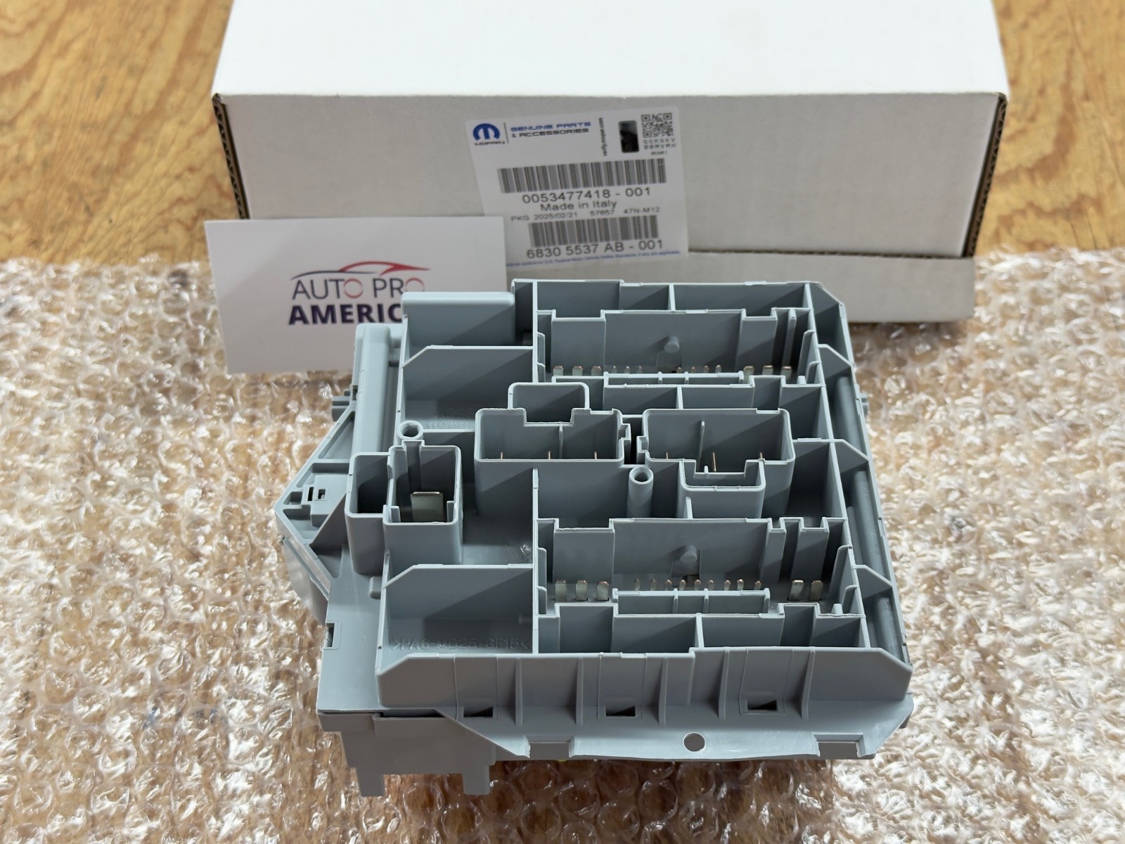 INTELLIGENT POWER CENTER 14-22 RAM PROMASTER 1500 2500 3500 OEM MOPAR 68305537AB