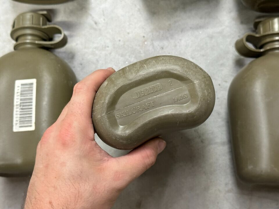 US Military 1 Quart Canteen Hard Plastic OD Green 1QT NBC Cap Army Field Gear VG