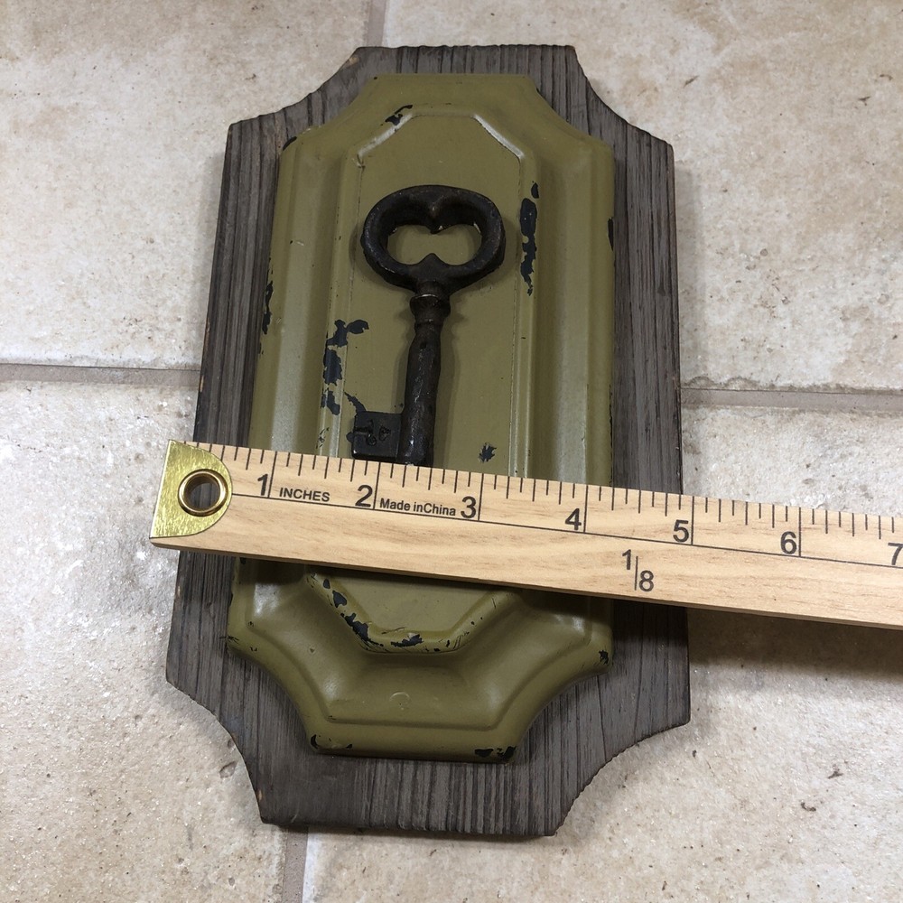 Key Rack Art Deco In Plain Sight Plaque