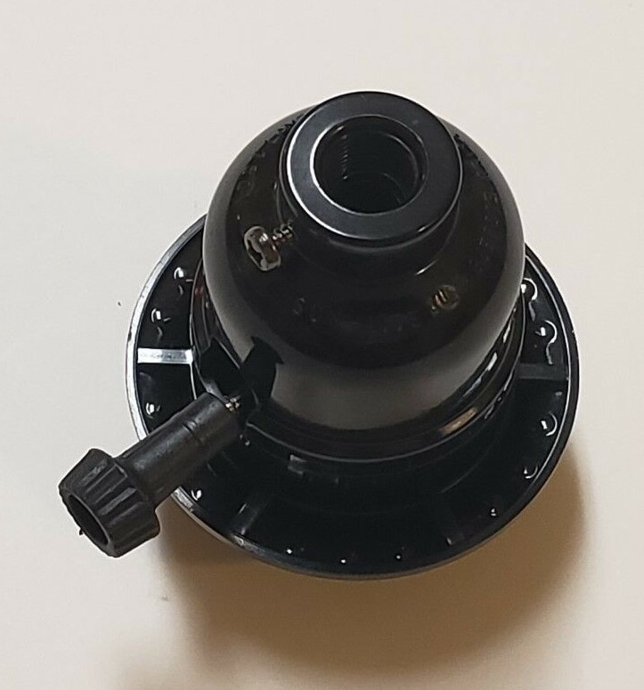 BLACK PLASTIC ON/OFF TURN KNOB THREADED LAMP SOCKET WITH RING E26 NEW 47684JB