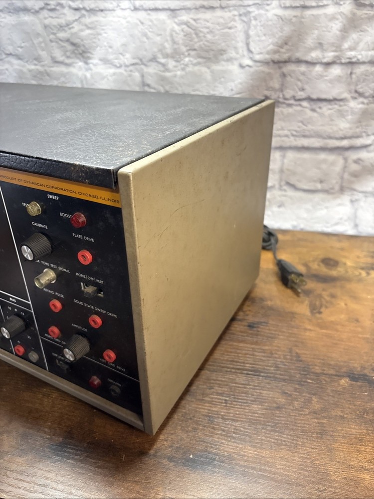 Vintage B&K Precision Model 1077B Television Analyst Testing Equipment