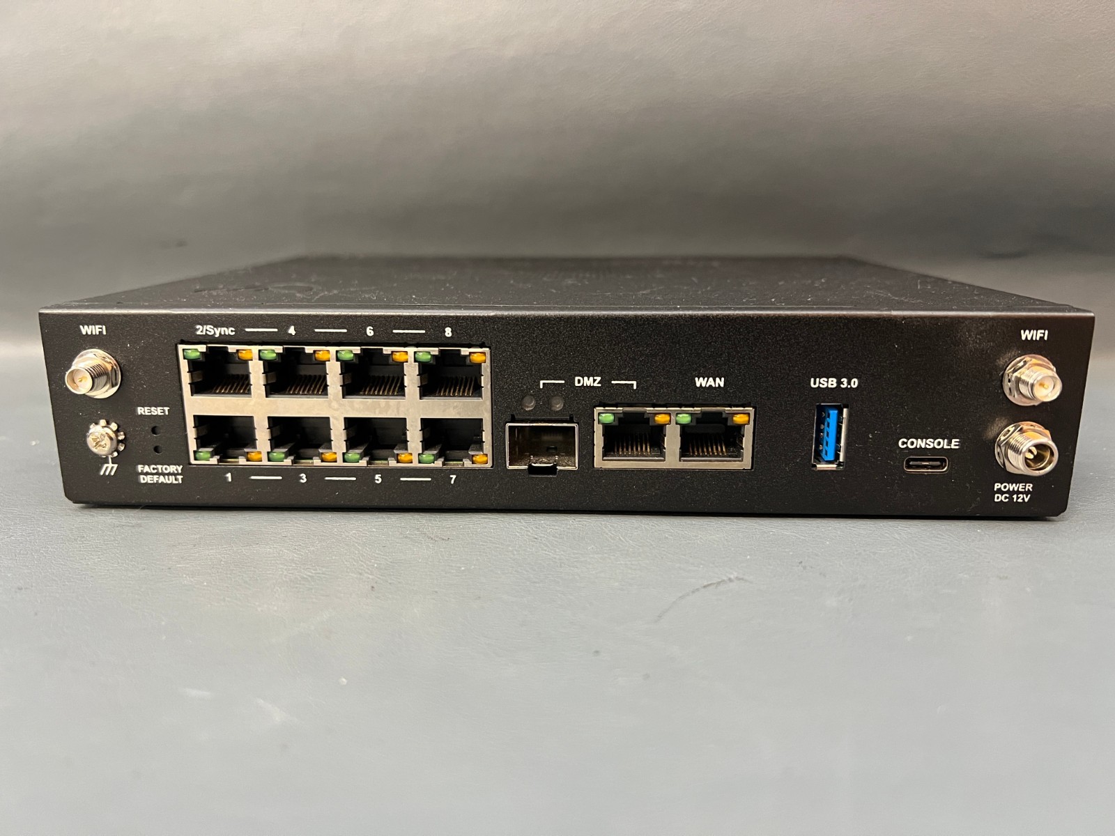 Check Point V-81WL Network Security Device (POWER-TESTED/LICENSE STATUS UNKNOWN)