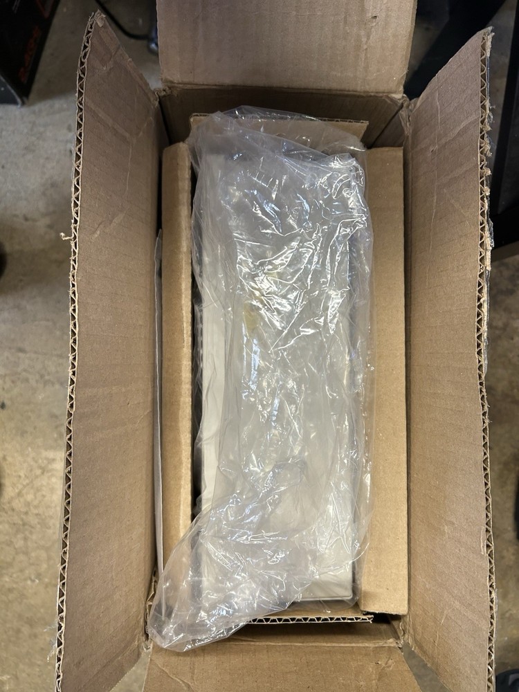 Software House iSTAR Edge G2 4 Doors Control Panel with enclose.