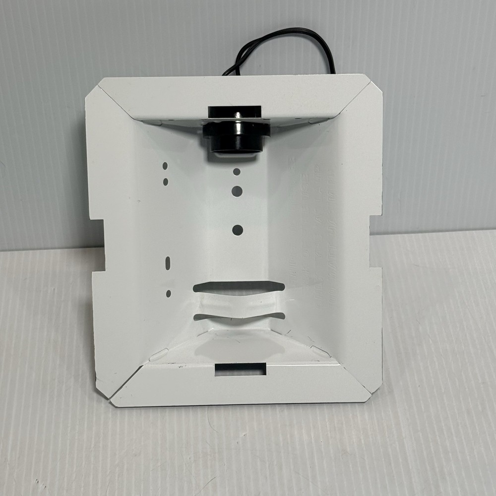 Broan S97014212 Light Reflector with Socket