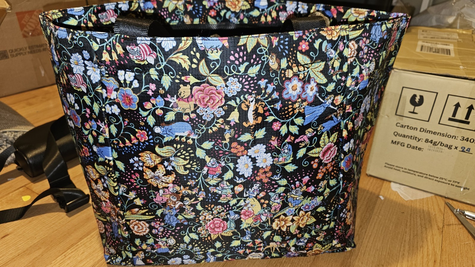 Vera Bradley Disney Classics On The Green Drawstring Family Tote NWT