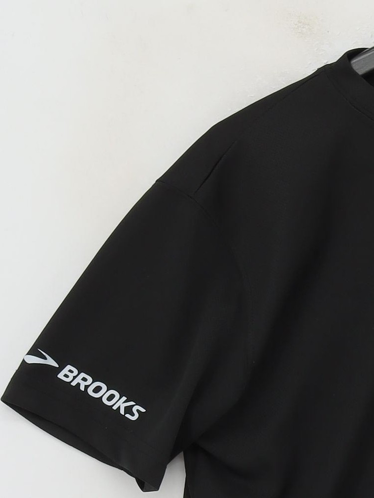 Brooks Men's T-Shirt S Black 100% Polyester Crew Neck Basic