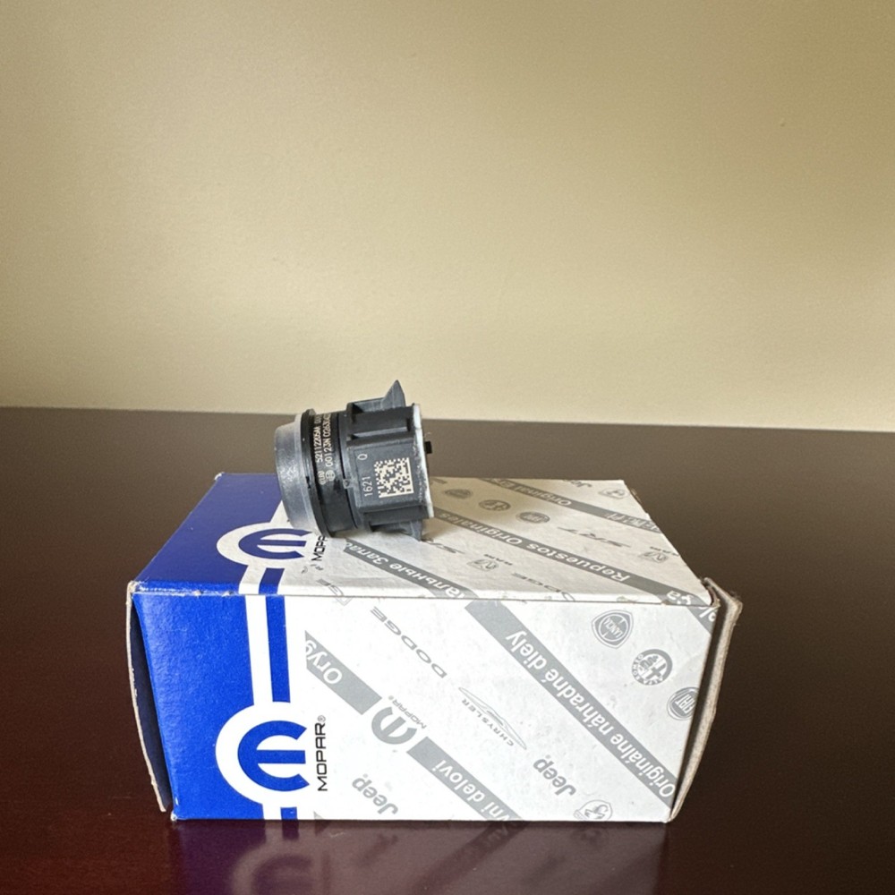 Park Assist Camera Control Module Mopar 52112205AA