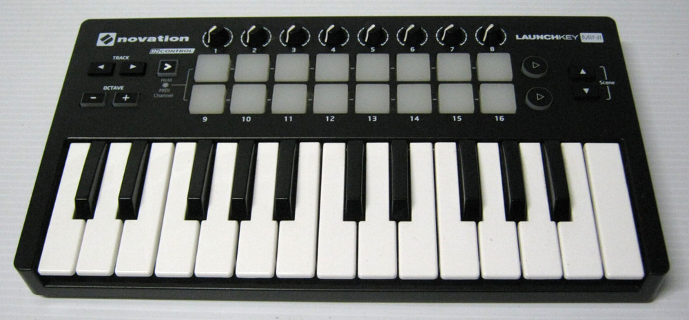 Novation Launchkey Mini MK2 - Midi Keyboard