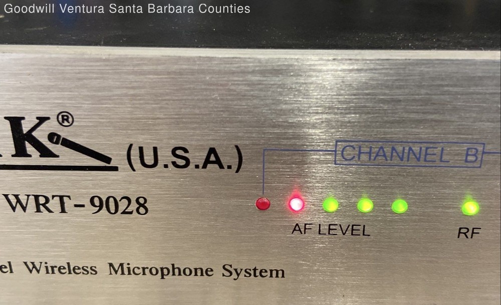 ARK WRT-9028 Dual Channel VHF Wireless Microphone System