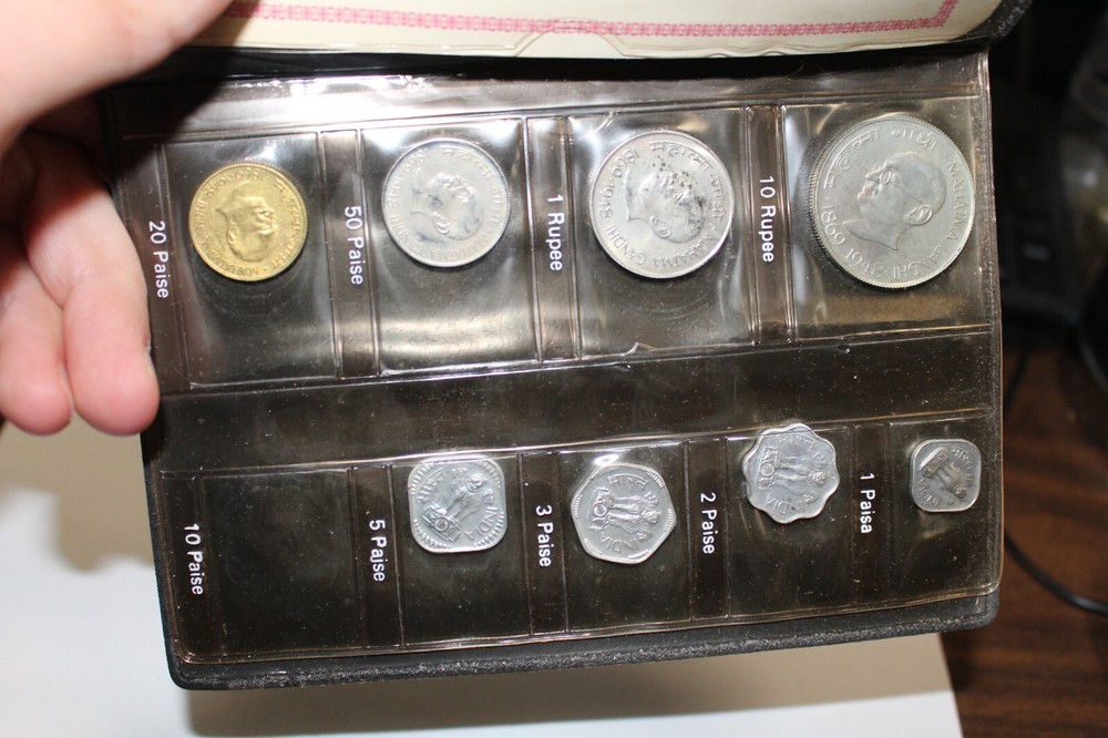 India Proof Set 1968 #4 Brown Case Missing a 10 Paise