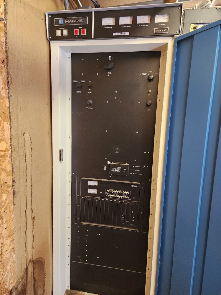 Harris FM1K FM Commercial Radio Broadcast Transmitter 1K 1,000W works