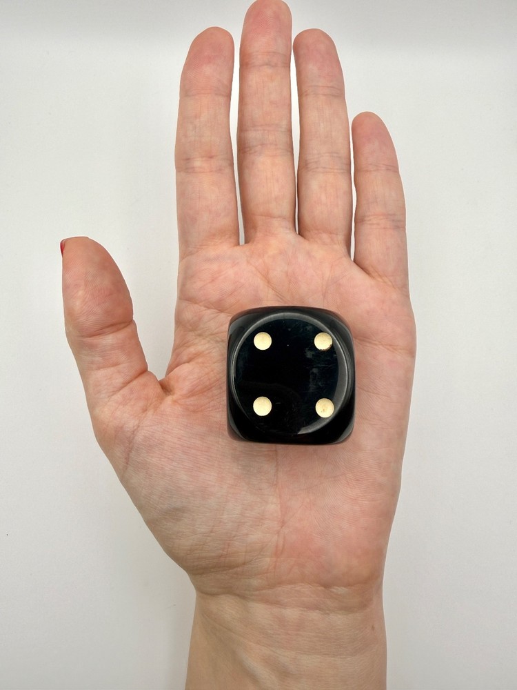 Vintage Cherry Bakelite Dice 45. Gr