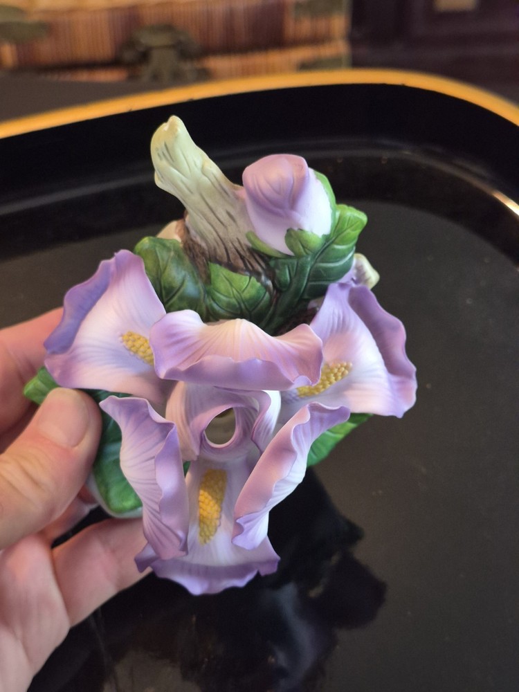 Ceramic Night Light Iris Plug In