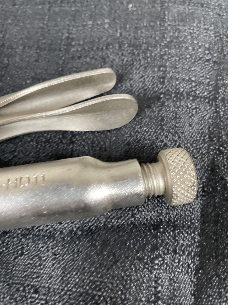 MAC Tools USA 11" Welding Table Locking Clamp LP-HD11